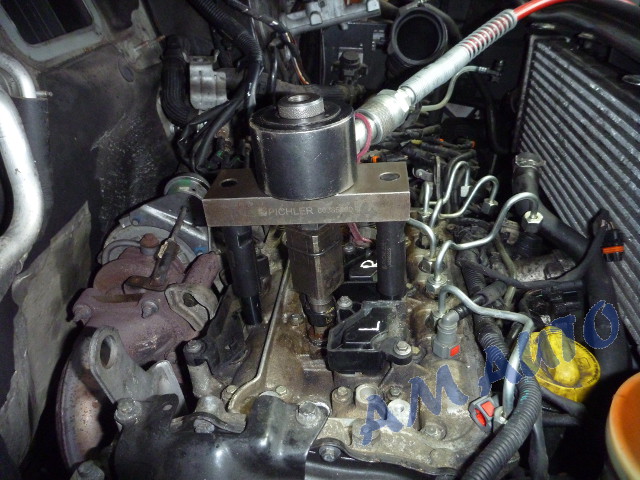 Injector
                  removal from Renault Trafic / Opel Vivaro with 2.3
                  engine