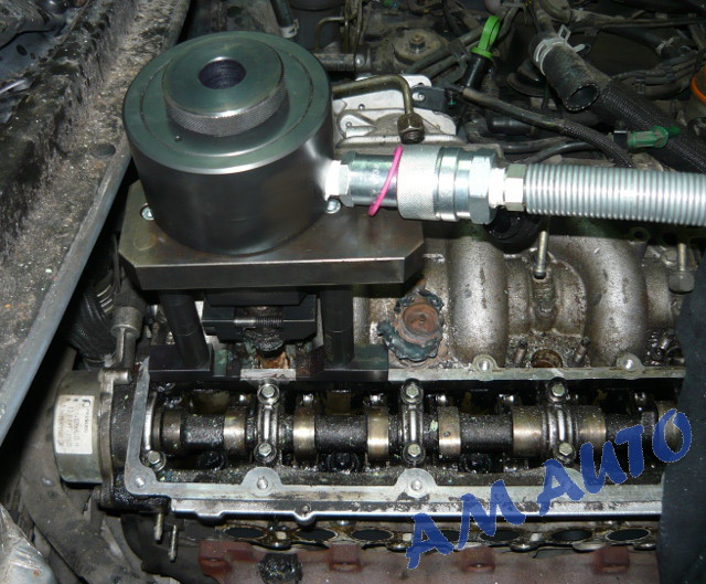 Injector
                  removal from Suzuki Vitara with 2.0 / 2.2 TD engines